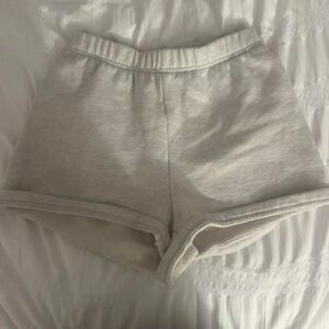Aritzia Women's Grey and Cream Shorts